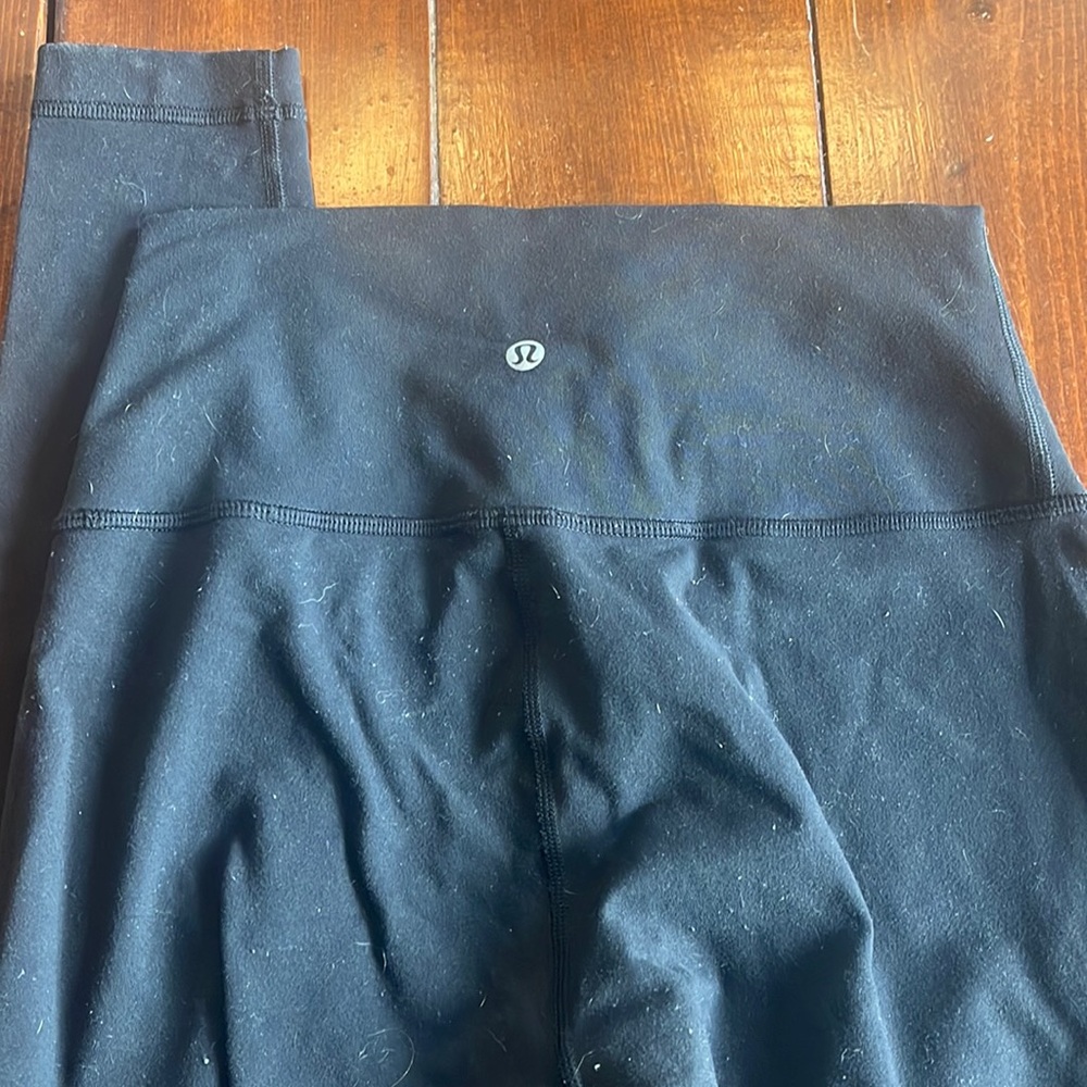 Lululemon wunder under leggings 28 in
